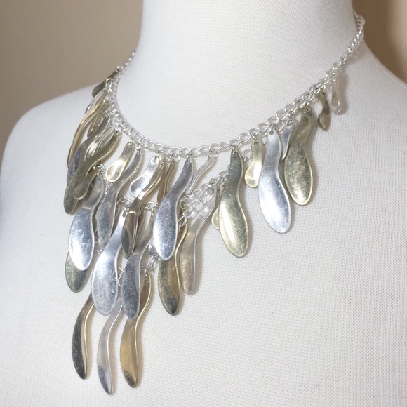 Mixed Metals Chunky Cascading Necklace Earring Set - Picture 3 of 3